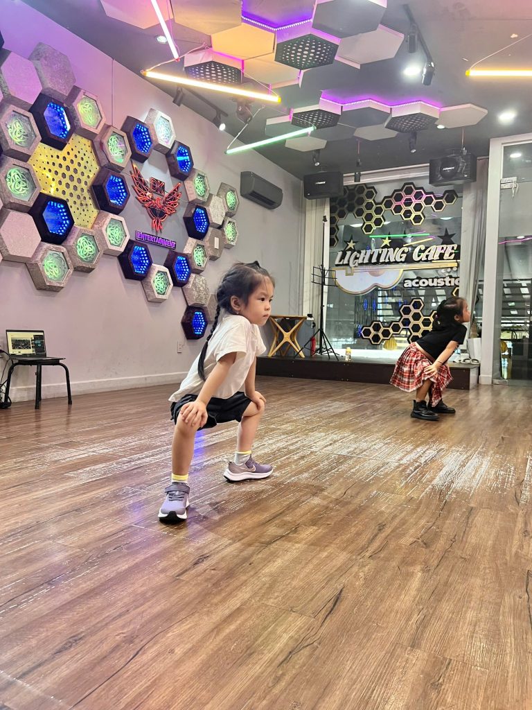 lớp học nhảy thiếu nhi